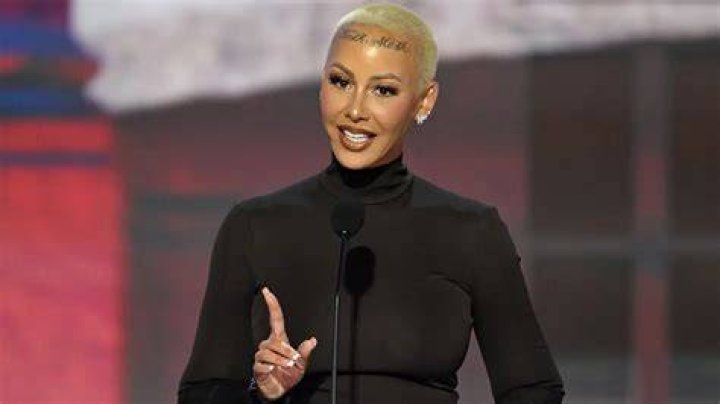
“Bad timing”: internet criticism of Amber Rose’s new song 